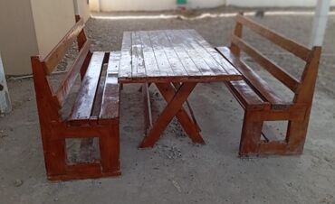 ucuz stular: Bağ evi üçün iki ədəd skamya və masa desti satılır. Ölçüsü 90/2