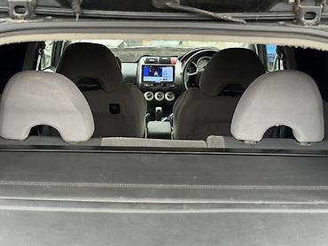 Honda: Honda Fit: 2005 г., 1.3 л, Вариатор, Бензин, Хэтчбэк — 4