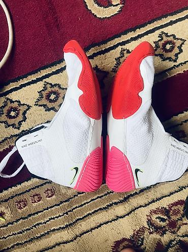 Мырзалардын бут кийими: Эркектердин кроссовкасы, 41, Nike, Колдонулган, түсү - Ак — 1