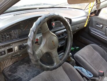 ош арзан машина: Mazda 626: 1990 г., 2 л, Механика, Газ, Хетчбек