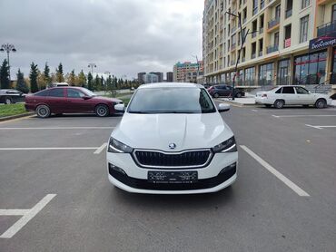 az auto: Skoda Rapid: 1.6 l | 2020 il 159500 km Sedan