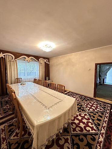 Продажа коттеджей и домов: Продается дом 100кв.м., г Кара-Балта, верхняя часть города, улица — 10