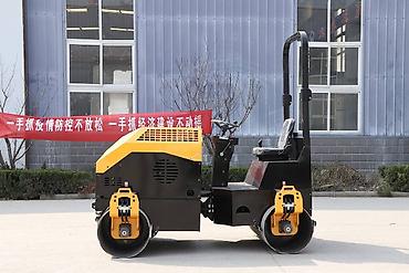 вибратор бетон: Продаю дорожный каток Japan Start Двух вальцовый Вибро каток Модельный — 3