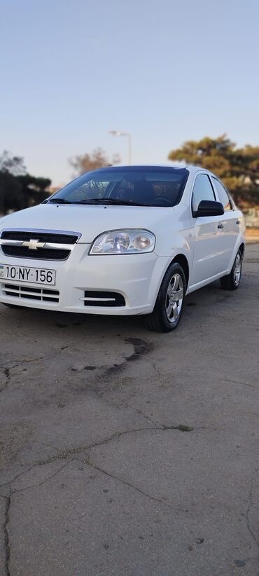 şevralet: Chevrolet Aveo: 1.4 l | 2011 il 215000 km Sedan