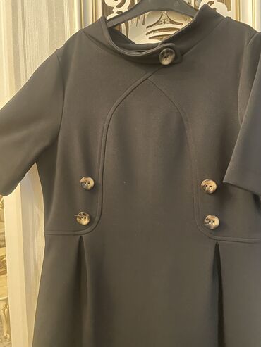 qadınlar üçün klassik palto: Palto L (EU 40), XL (EU 42), rəng - Qara