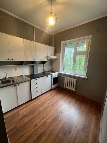 Продажа квартир: 3 комнаты, 60 м², 105 серия, 4 этаж, Евроремонт