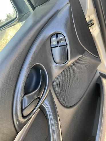 Ford: Ford Focus: 1998 г., 1.6 л, Механика, Бензин, Хэтчбэк — 10