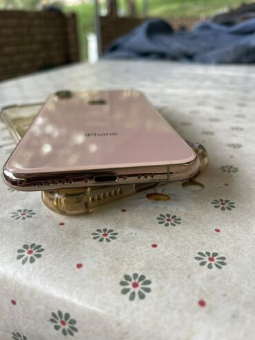 накладка на клавиатуру: IPhone Xs, Б/у, 64 ГБ, Rose Gold, Чехол, 82 %