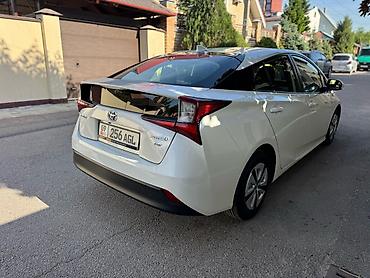 gen 2: Toyota Prius: 2019 г., 1.8 л, Гибрид, Лифтбек — 4
