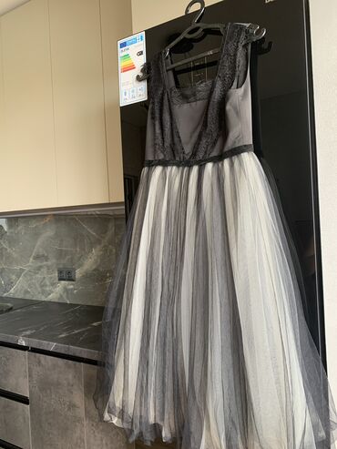 велюровое платье: Вечернее платье, Пышное, Длинная модель, Без рукавов, XS (EU 34), S (EU 36)