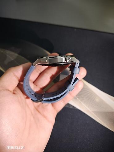 amazon oasis: Huawei watch GT 5 
состояние хорошее 
батарея держит 6-7 дней — 3