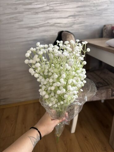 Ruža: Buket svilenih dekorativnih ruža – više varijanti.Ukoliko kupite vise na lalafo.rs — 18 Ruža: Buket svilenih dekorativnih ruža – više varijanti.Ukoliko kupite vise — 18