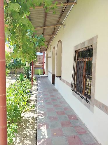 lan: Buzovna 4 otaqlı, 144 kv. m, Kredit yoxdur, Orta təmir — 1