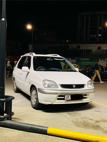 Toyota: Toyota Raum: 1998 г., 1.5 л, Автомат, Бензин