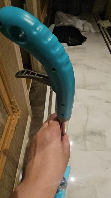 švabra: Spreyli mop – su çəni olan, tutacaqlı təmizlik aləti,demek olar — 3