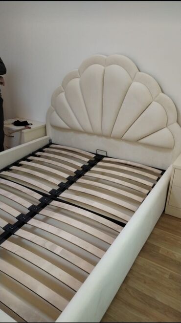 Divanlar: Divan, Bazalı — 16