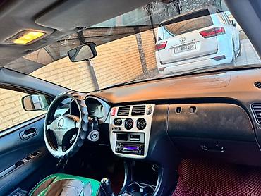 Honda: Honda HR-V: 2004 г., 1.6 л, Механика, Бензин, Кроссовер — 2