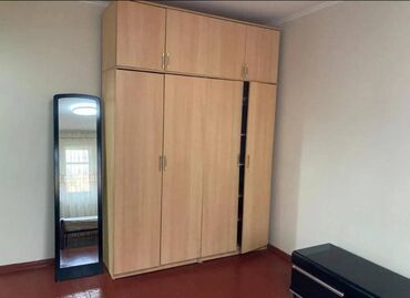 квартира одна ком: 1 комната, Агентство недвижимости, Без подселения, С мебелью частично