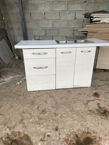 столешница кухня: Ашкана үчүн тумба, Колдонулган, Жуугучу менен, Полго орнотулма, түсү - Ак