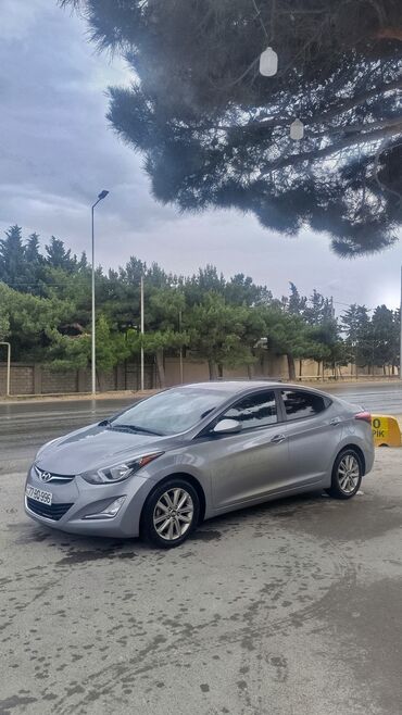 Hyundai: Gümüşü rəngli, səliqəli Hyundai Elantra avtomobili. Rahat salonu və lalafo.az -da Hyundai: Gümüşü rəngli, səliqəli Hyundai Elantra avtomobili. Rahat salonu və