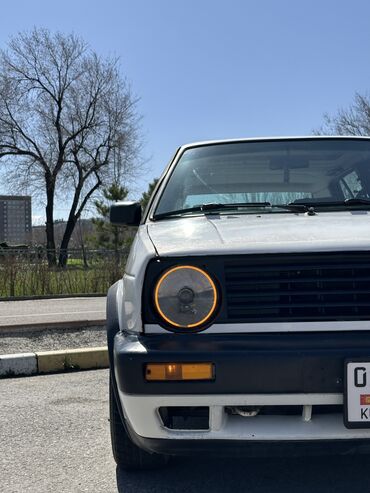 Volkswagen: Volkswagen Golf: 1990 г., 1.8 л, Механика, Бензин