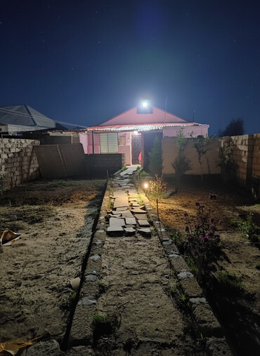 Bağ evlərinin satışı: Bakı, 129 kv. m, 4 otaqlı, Hovuzsuz, Qaz, İşıq, Kombi — 1