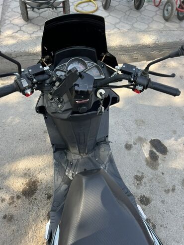 Скутеры: Тип скутера 150 куб. см, Бензин, Б/у — 8