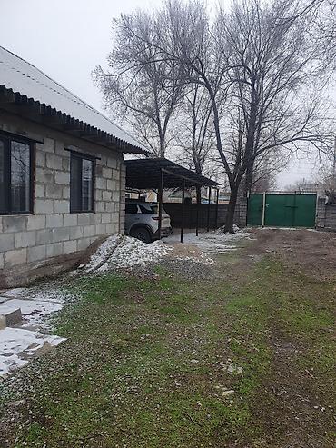 Продажа коттеджей и домов: Үй Сатылат трссанын жээгинде Петровкада.Участок 22.5 соток — 2