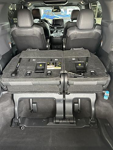 Toyota: Toyota Sienna: 2022 г., 2.5 л, Вариатор, Гибрид, Минивэн — 8