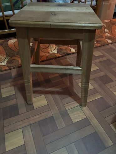 Письменные столы: Письменный стол — 8