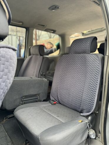 Toyota: Toyota Voxy: 2002 г., 2 л, Автомат, Бензин, Минивэн — 13