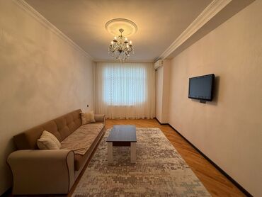 Həyət evləri və villalar: 2 otaqlı, Yeni tikili, 47 kv. m