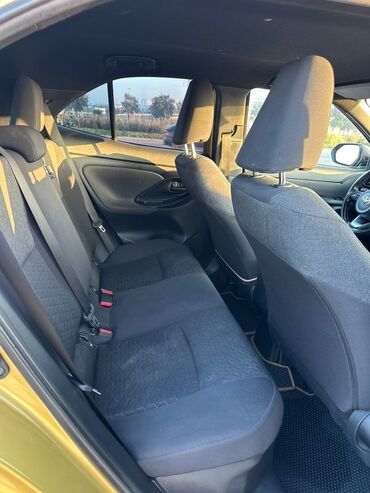 Toyota: Toyota Yaris: 1.5 l | 2022 il Krossover — 10