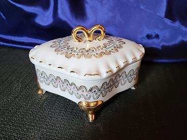 Kutije za odlaganje: Satula jugoporcelan Titov Veles iz 70ih.god. Porcelanska — 2