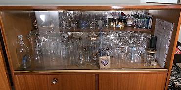 trpezarijske komode i vitrine: Vintage dnevni set – mid century 1960 vitrina sa kredencem, klub sto i — 8
