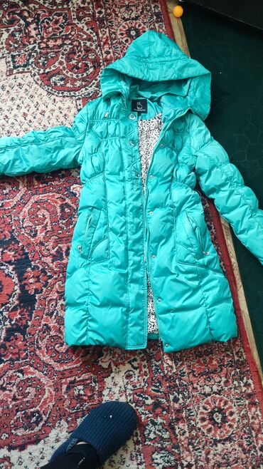 Детский мир: Куртка мужская теплая -500 сом
Женская зелёная 48 размер 200
