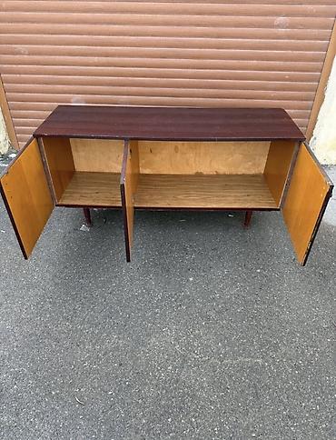dolap ofis: Retro üslubda taxta bufet/komod - Material: ağac karkas, qapılar — 2
