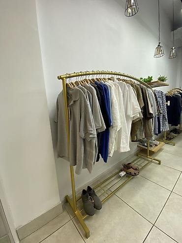 Металлические напольные стойки-вешалка для одежды - Материал: металл