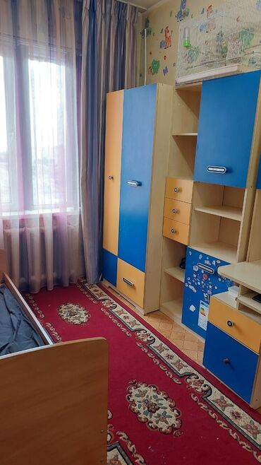 снимать дом: 3 бөлмө, Менчик ээси, Чогуу жашоосу жок, Толугу менен эмереги бар, Жарым -жартылай эмереги бар