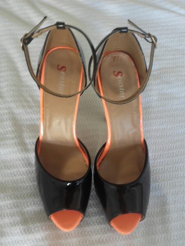 Shoes: Pumps, Size: 40