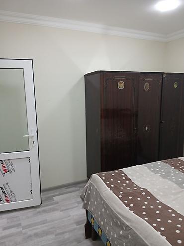 gence gunluk kiraye evler: ( Kommunal daxil- 400 azn) Mediabadda ist petrola yaxın ərazidə — 2