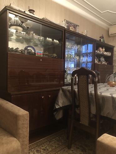 Klassik qonaq otağı mebel dəsti Tərkibi: - Künc divan: geniş oturma