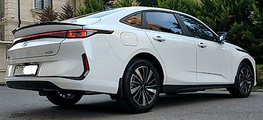 tesla model 3: Changan Qiyuan A05: 1.5 l | 2025 il 12300 km Sedan — 6