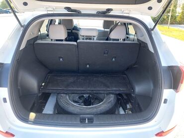 Hyundai: Hyundai Tucson: 2 l | 2017 il Krossover — 8