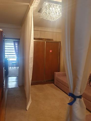stul stol: Ev sahil metrosunun yanında 2 qız işləyən vəya tələbəyə verilir — 2