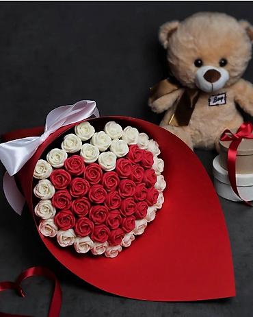 Съедобные букеты: 🍫🌹 ШОКОЛАД ГҮЛДӨР – ТАТТУУ СЕЗИМДИН ЭҢ СУЛУУ БЕЛЕГИ! 🌹🍫 Гүл соолуйт… — 1