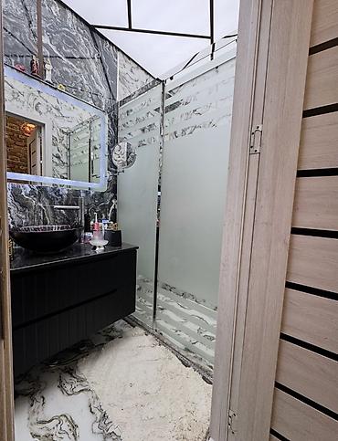 varovskide satilan evler: 1 otaqlı, Yeni tikili, 55 kv. m — 10