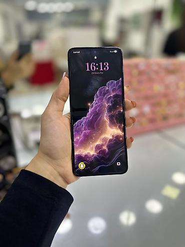 flip phone: Samsung Z Flip, 512 GB, rəng - Bənövşəyi, Barmaq izi — 3