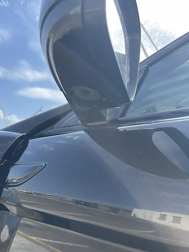 start stop: Range Rover Evoque, qara rəng, 5 qapılı premium kompakt SUV. Əsas — 10