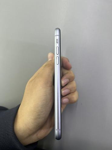 Apple iPhone: IPhone 11 — 3